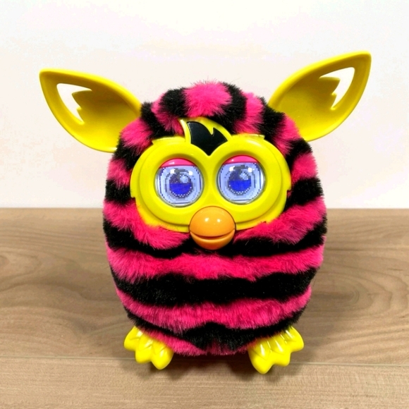 2012 Furby Boom Pink Black striped Yellow Hasbro Electronic Interactive Toy - Picture 1 of 4